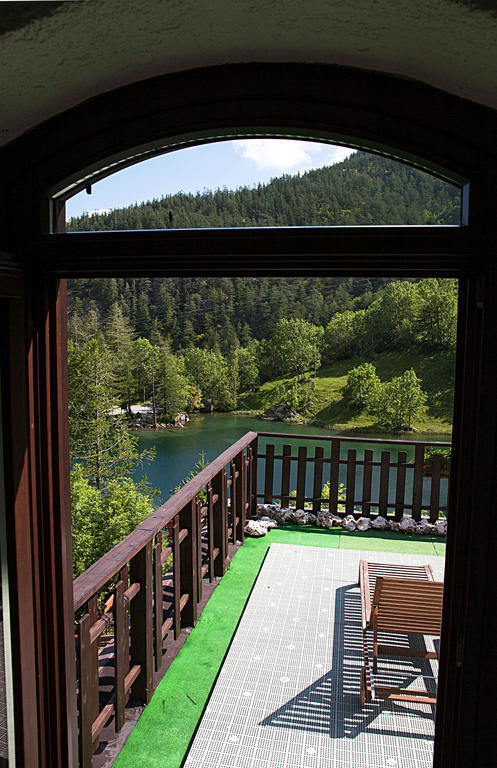 מונצ'ניזיו Chalet Sul Lago Hotel In Montagna מראה חיצוני תמונה