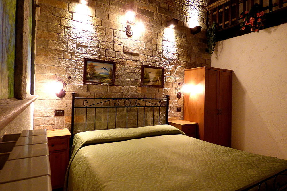 מונצ'ניזיו Chalet Sul Lago Hotel In Montagna מראה חיצוני תמונה