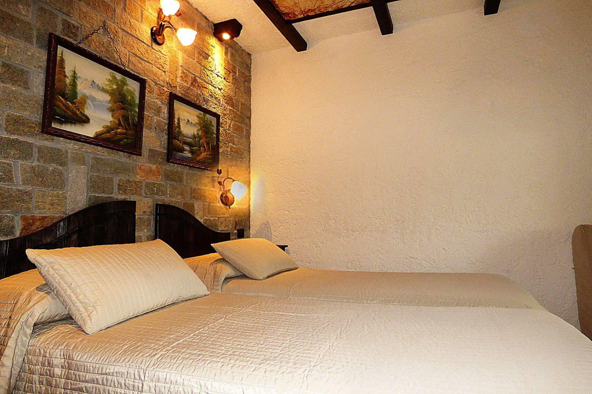 מונצ'ניזיו Chalet Sul Lago Hotel In Montagna מראה חיצוני תמונה