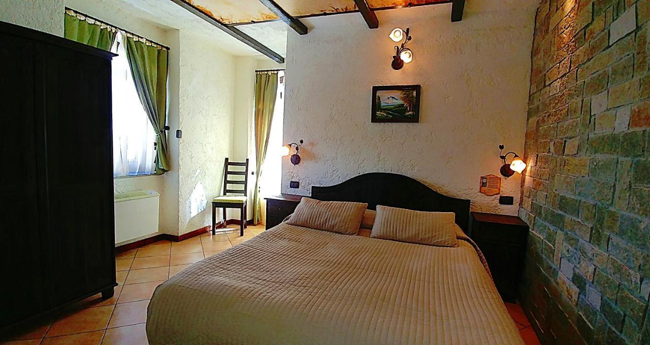 מונצ'ניזיו Chalet Sul Lago Hotel In Montagna מראה חיצוני תמונה